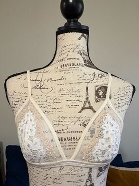 Floral Lace Triangle Bralette in Cream/Nude by Victoria’s Secret